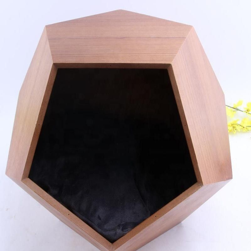 SGS Polygon Pentagon Wood Pet Furniture Natural Wooden Cat Kennel