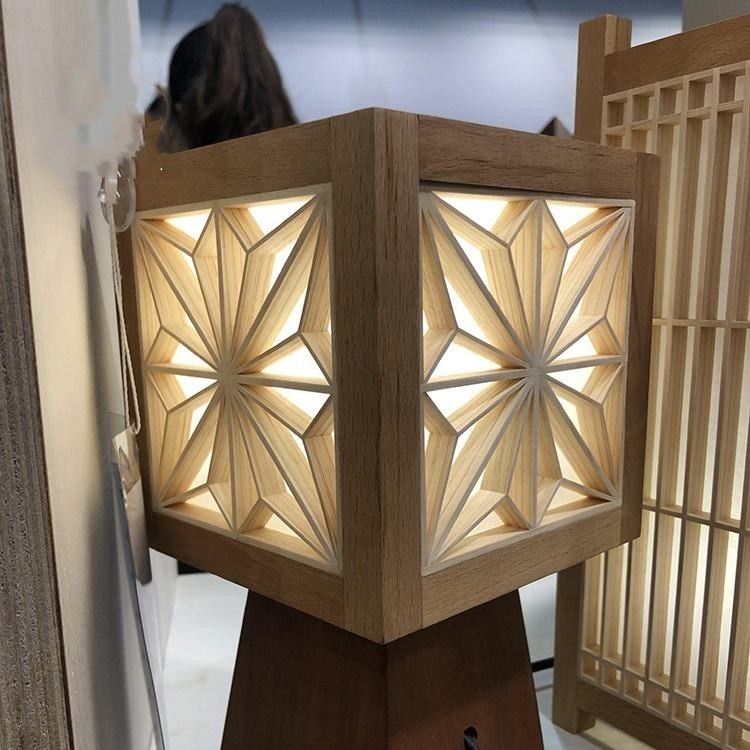 Dekorativer Holzbearbeitungs-Kumiko Solid Pine Wood Room-Innenteiler fertigte besonders an