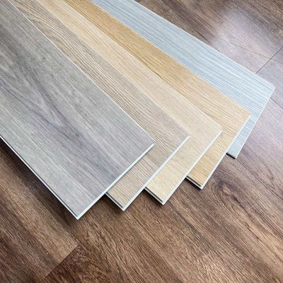 สะดวกต่อสิ่งแวดล้อม วัสดุ กันไฟ กระเบื้องพื้นไม้ คลิก pvc วินิลพื้น